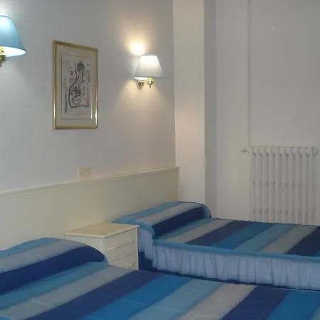 Guest house Hostel Central Zaragoza 2*