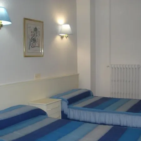 ゲストハウス Hostel Central Zaragoza