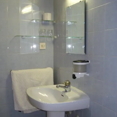 ゲストハウス Hostel Central Zaragoza