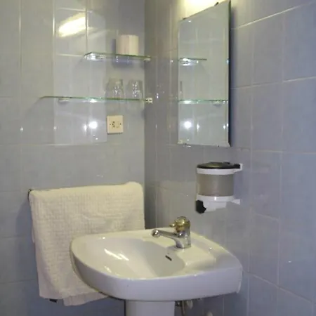 Guest house Hostel Central Zaragoza 2*